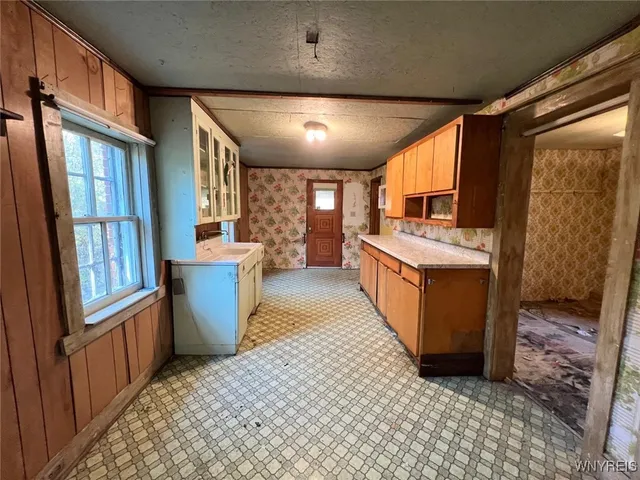 $95,000 | 642 Monroe Avenue, Evans, NY 14006