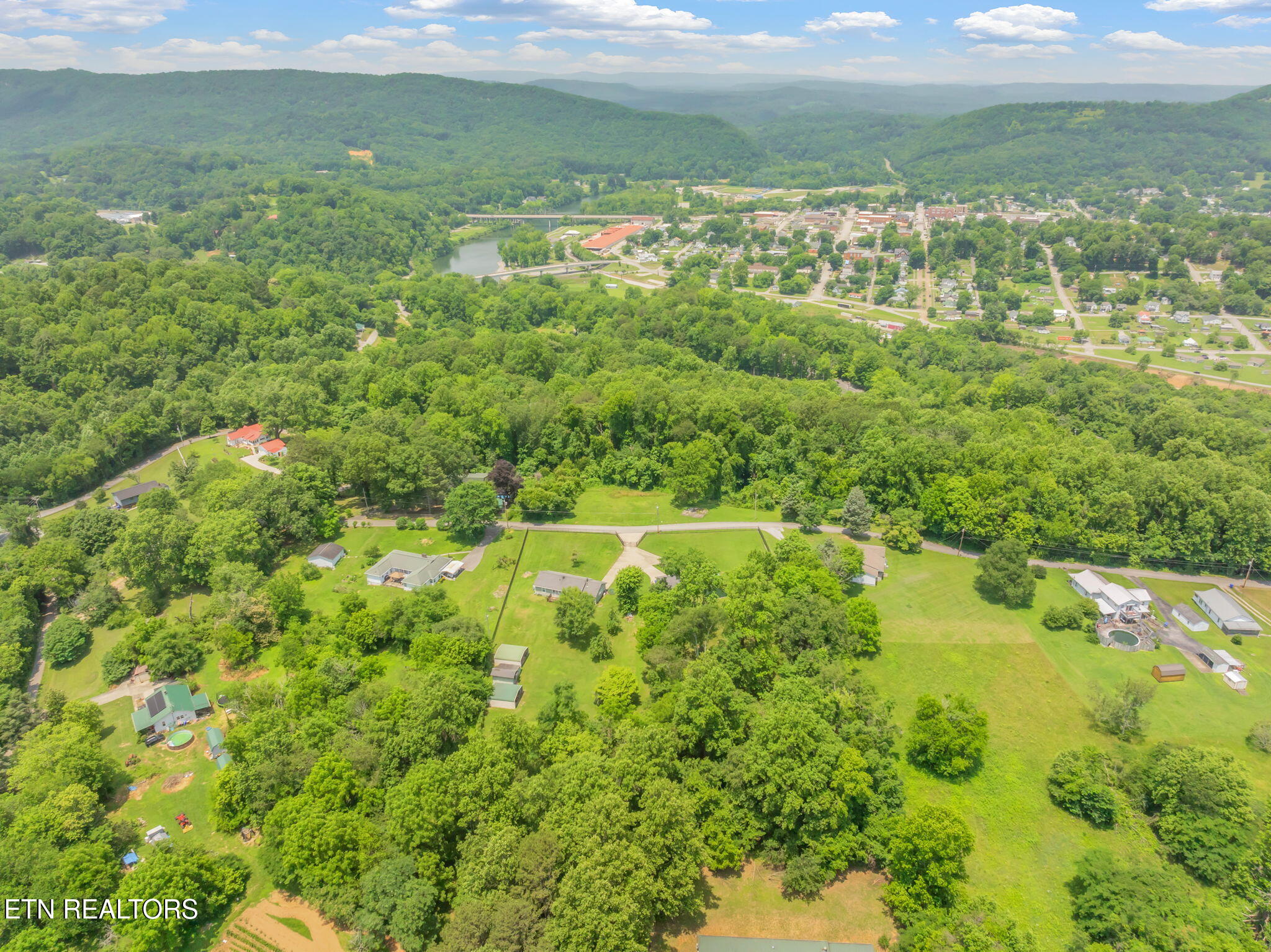 261 Harding Road Harriman, TN 37748 - Photo 10 of 28 Looking towards Harriman