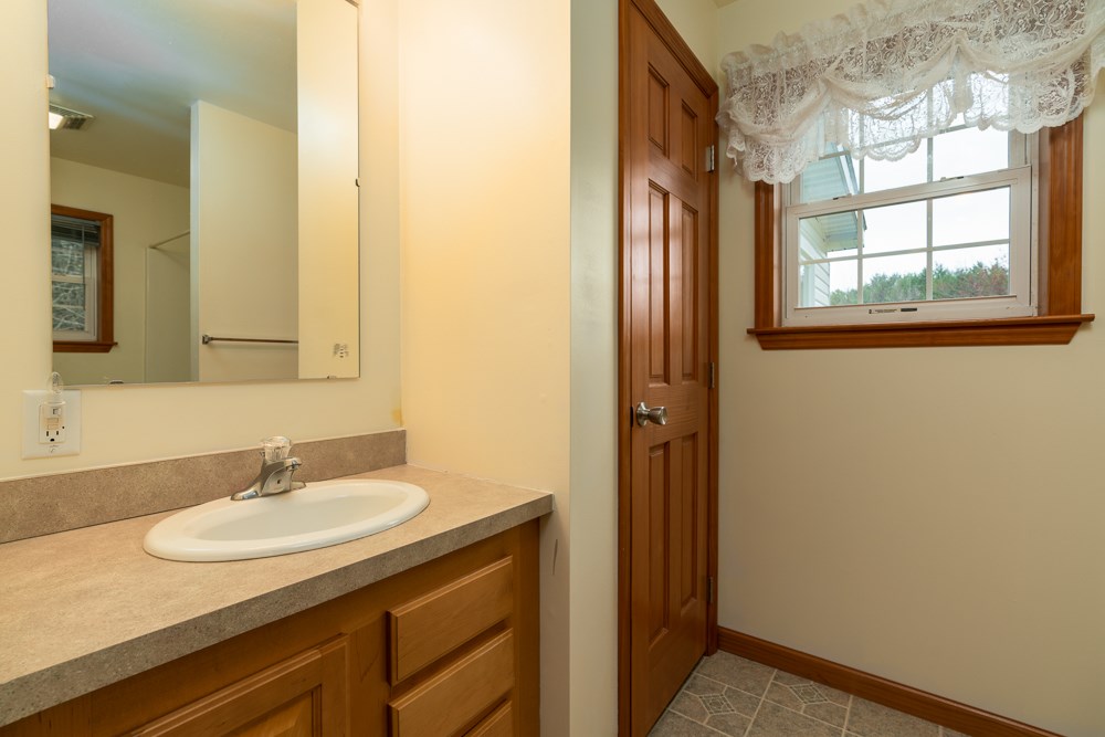 285 Randall Road North Berwick, ME 03906 - Photo 15 of 33 Gallery Image 15