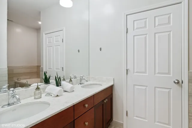 $3,600 | 810 North Wolcott Avenue, Unit 3A, Chicago, IL 60622