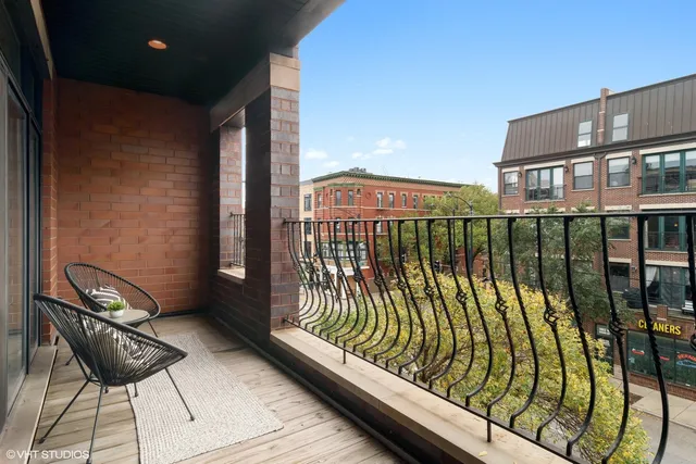 $3,600 | 810 North Wolcott Avenue, Unit 3A, Chicago, IL 60622