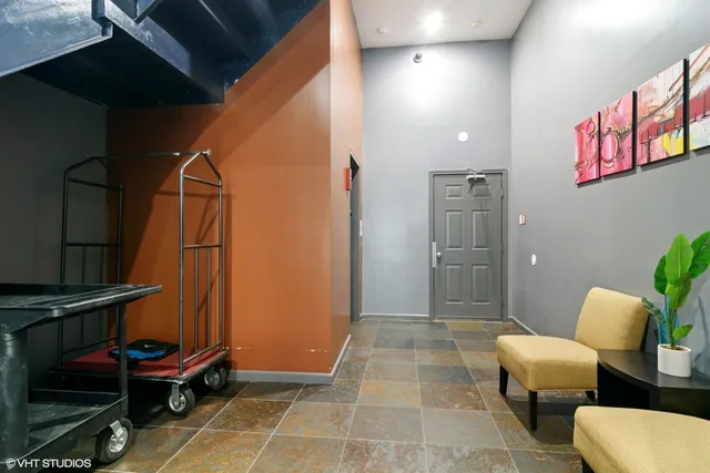 $3,600 | 810 North Wolcott Avenue, Unit 3A, Chicago, IL 60622