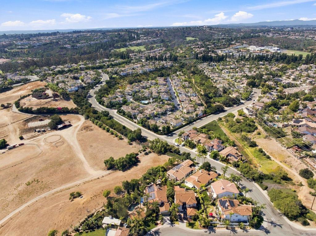 1745 Hummingbird Road Carlsbad, CA 92011 - Photo 74 of 75 Gallery Image 74