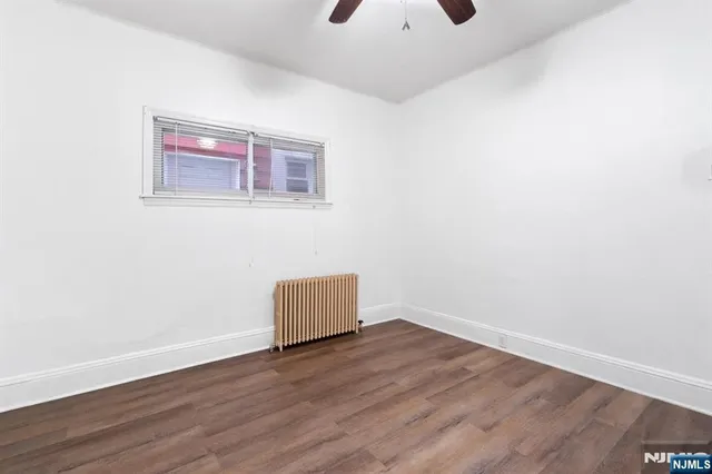 $2,000 | 182 Avenue F, Bayonne, NJ 07002