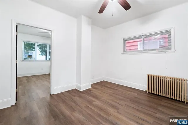 $2,000 | 182 Avenue F, Bayonne, NJ 07002