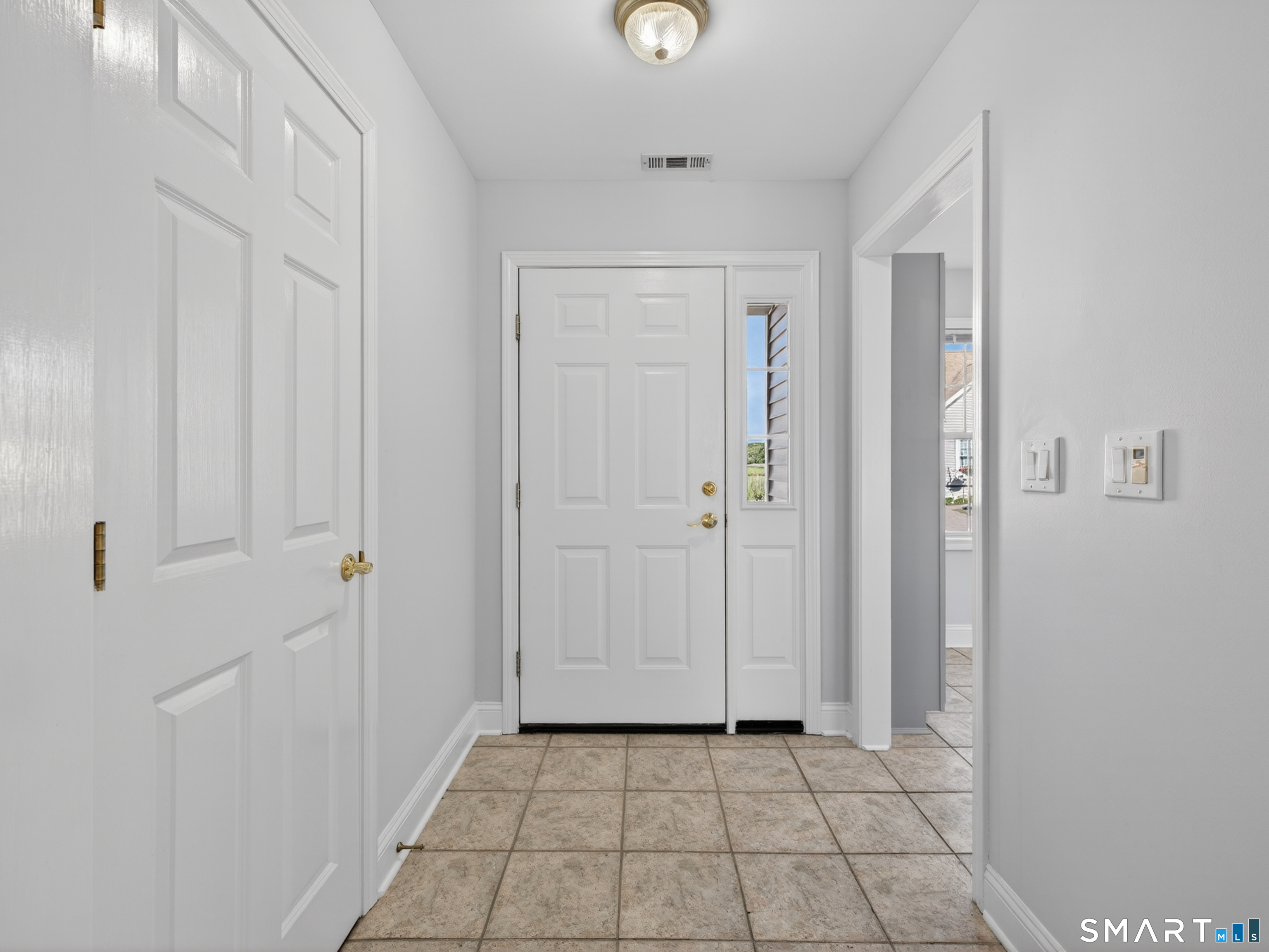 15 Silverbrook Lane, Unit 15 Clinton, CT 06413 - Photo 3 of 40