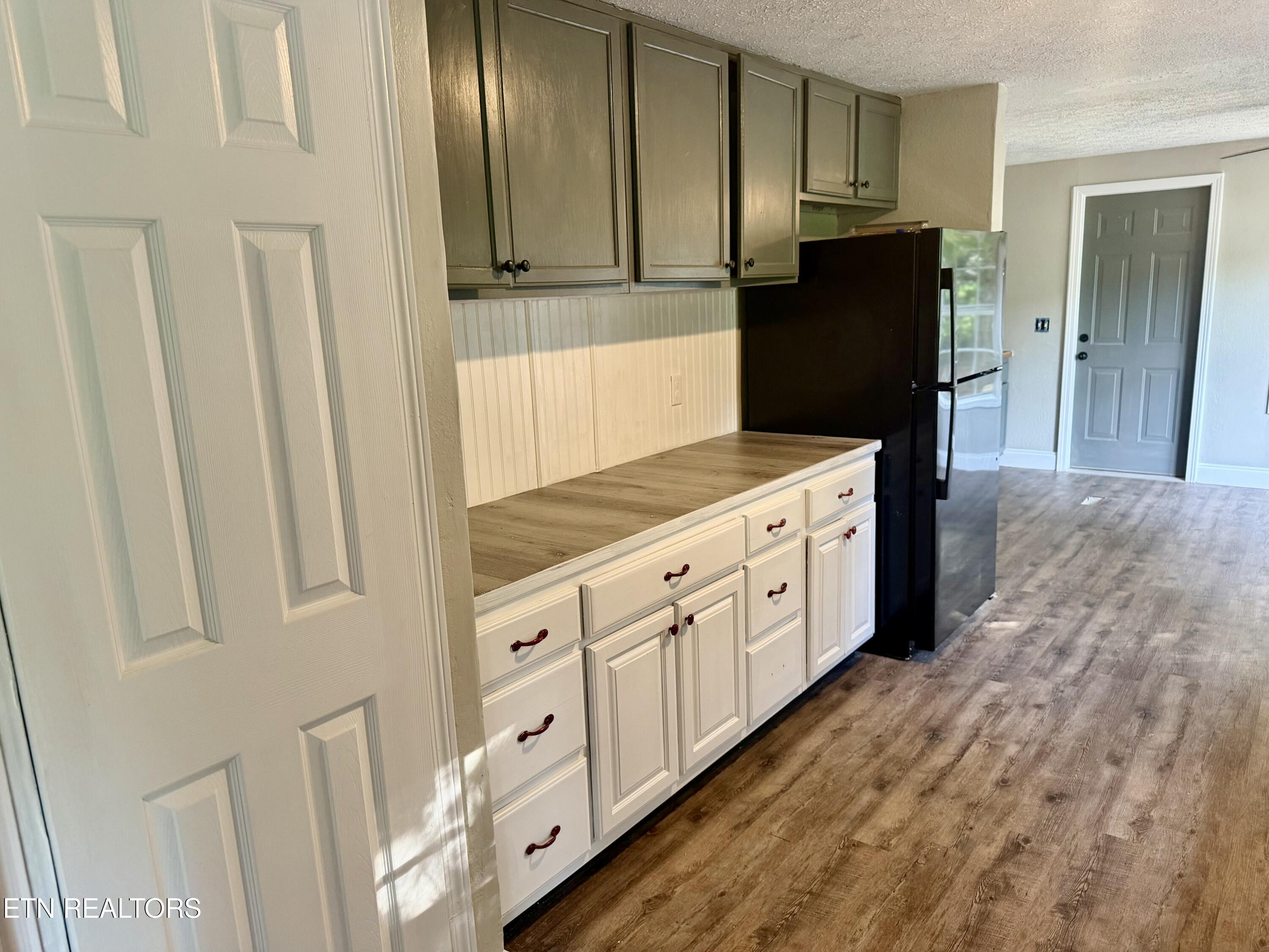 196 Bob Payne Road Tellico Plains, TN 37385 - Photo 6 of 19 IMG_1364