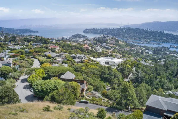 $2,595,000 | 24 Venado Drive, Tiburon, CA 94920
