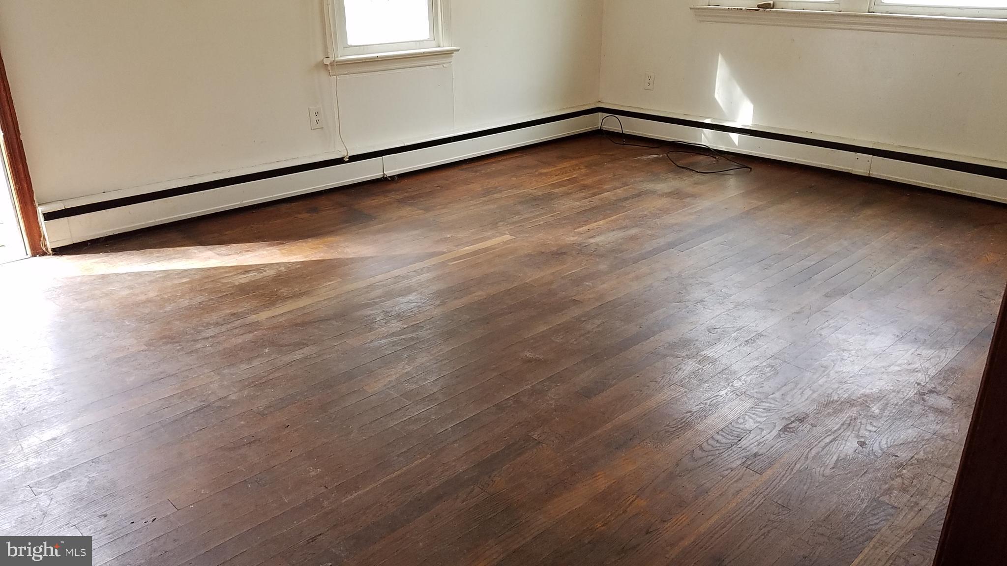 3281 Valley Road Berkeley Springs, WV 25411 - Photo 17 of 26 living room