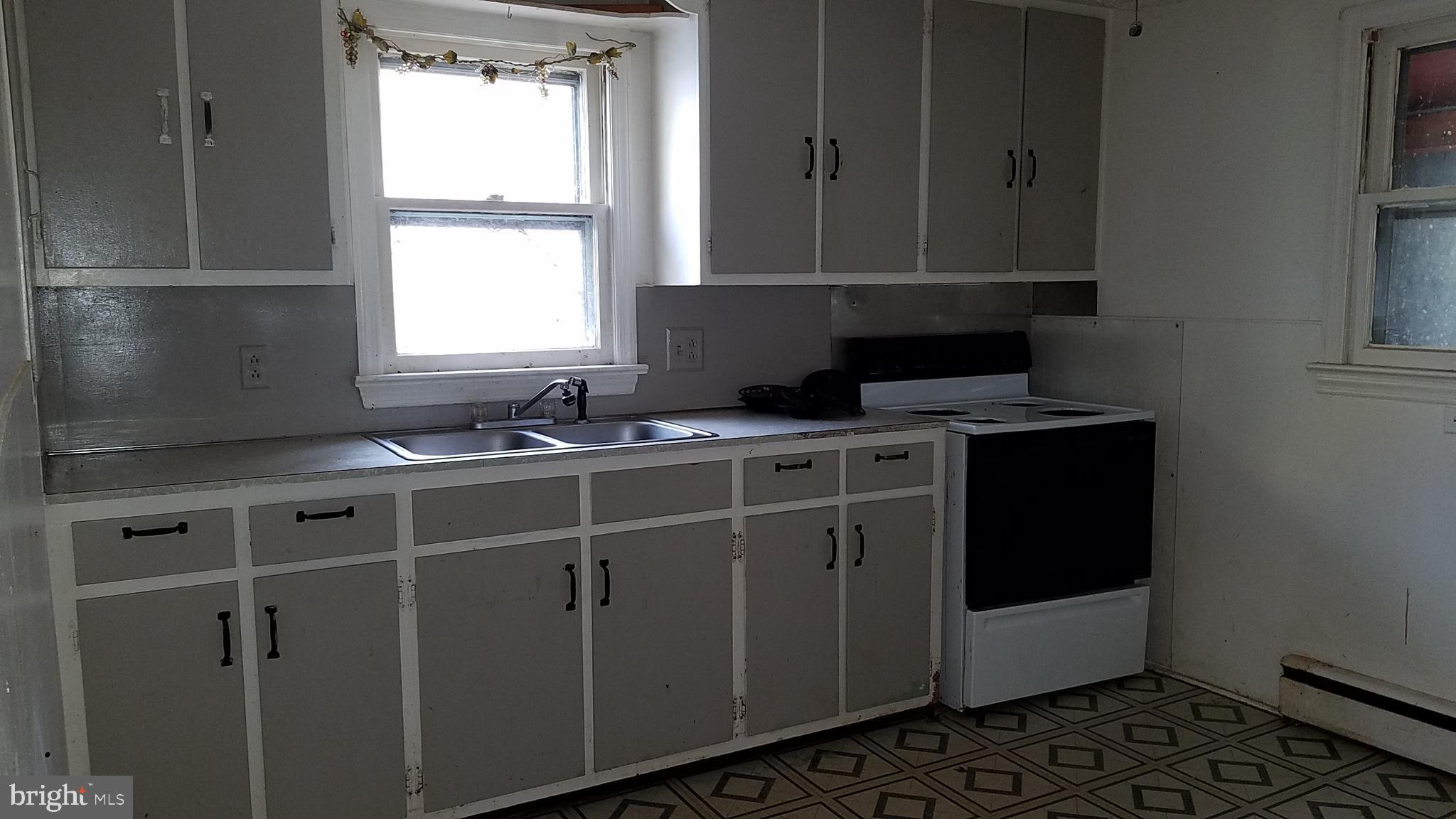 3281 Valley Road Berkeley Springs, WV 25411 - Photo 8 of 26 Kitchen
