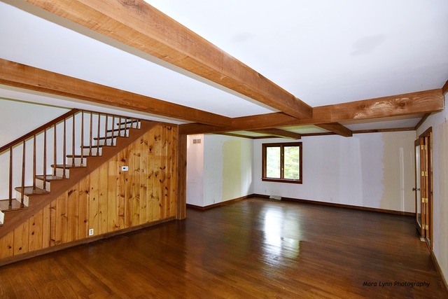 28W111 Garys Mill Road Winfield, IL 60190 - Photo 3 of 23