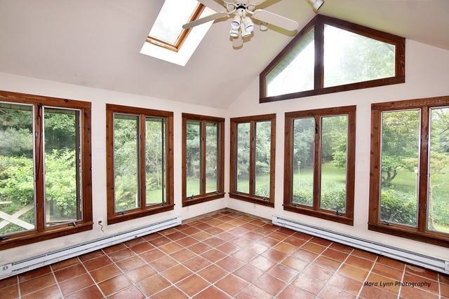 28W111 Garys Mill Road Winfield, IL 60190 - Photo 4 of 23