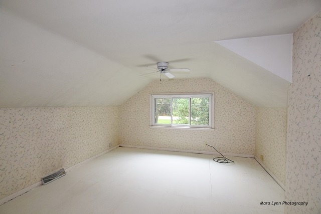 28W111 Garys Mill Road Winfield, IL 60190 - Photo 10 of 23