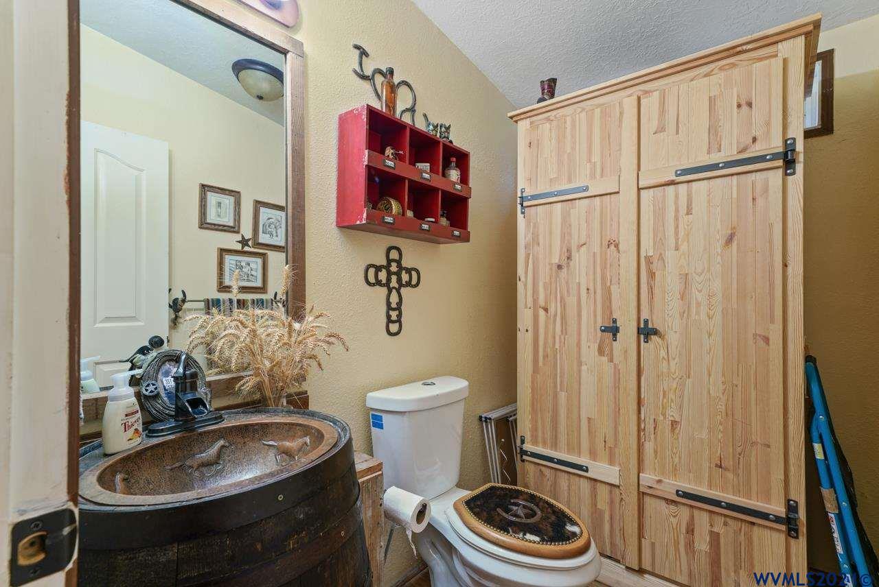 40376 Stayton Scio Road Scio, OR 97374 - Photo 8 of 41