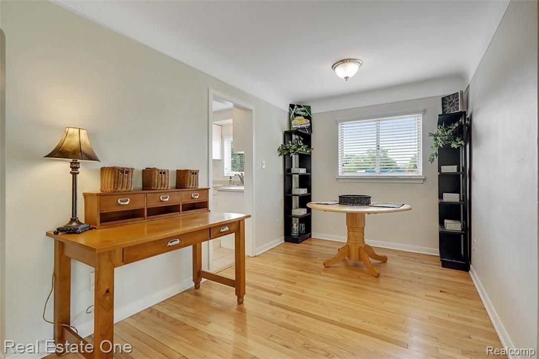 1217 West Webster Road Royal Oak, MI 48073 - Photo 5 of 24 1217 Webster dining.jpg