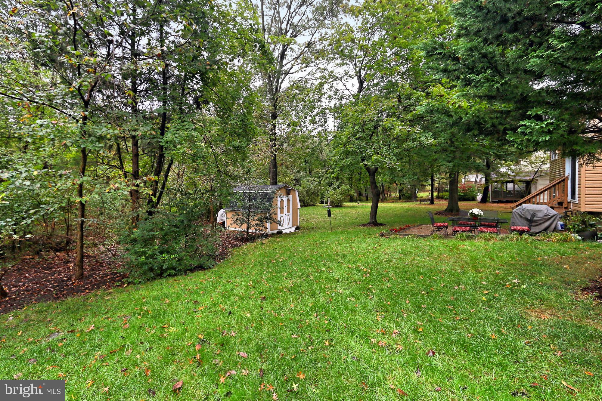 2311 Archdale Road Reston, VA 20191 - Photo 25 of 30 SPECTACULAR PRIVATE BACKYARD