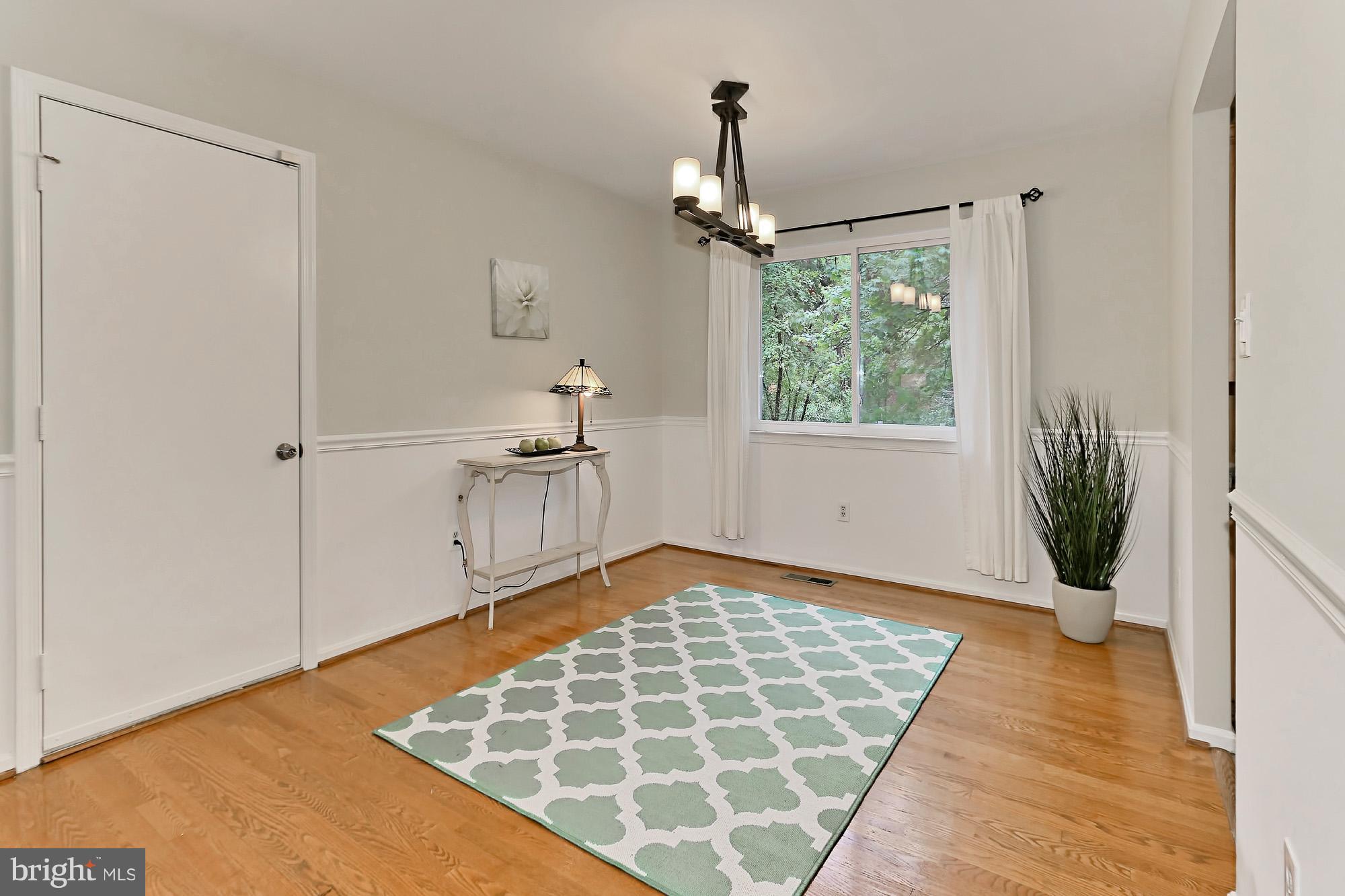 2311 Archdale Road Reston, VA 20191 - Photo 5 of 30 LOVELY DINING RM w/ DESIGNER LIGHTING