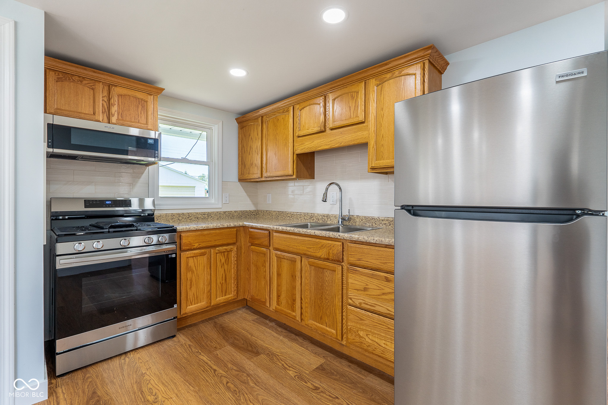3117 31st Street Columbus, IN 47203 - Photo 9 of 34