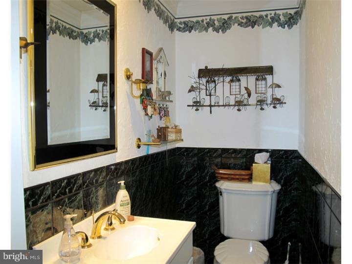 756 Amsterdam Road Mount Laurel, NJ 08054 - Photo 14 of 24 Bathroom