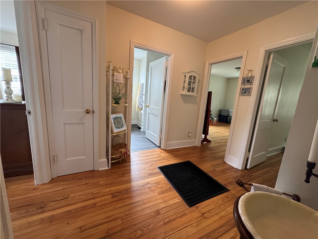 422 East Savannah Street Calhoun Falls, SC 29628 - Photo 8 of 21