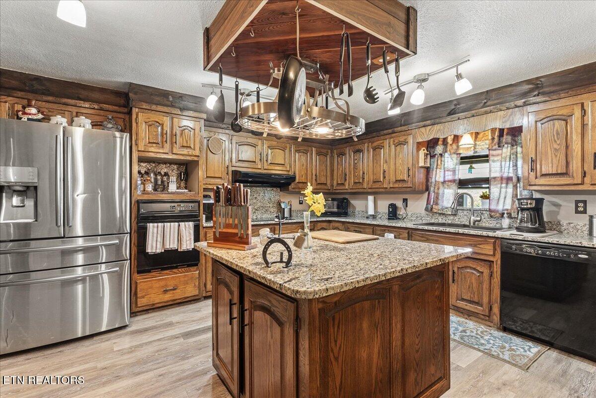 910 Reagan Valley Road Tellico Plains, TN 37385 - Photo 17 of 49 17
