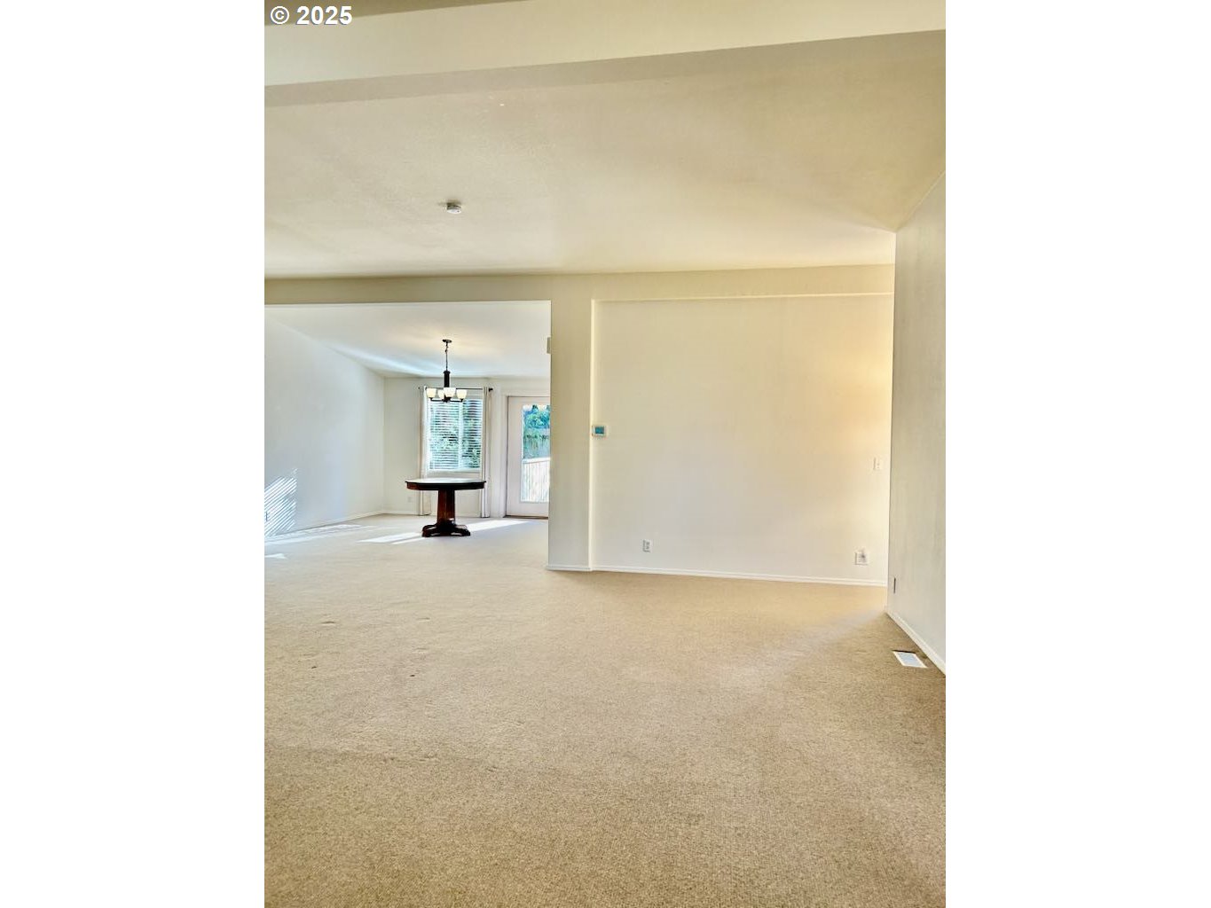 402 Sherwood Loop Florence, OR 97439 - Photo 7 of 33 a view of a room with a furniture