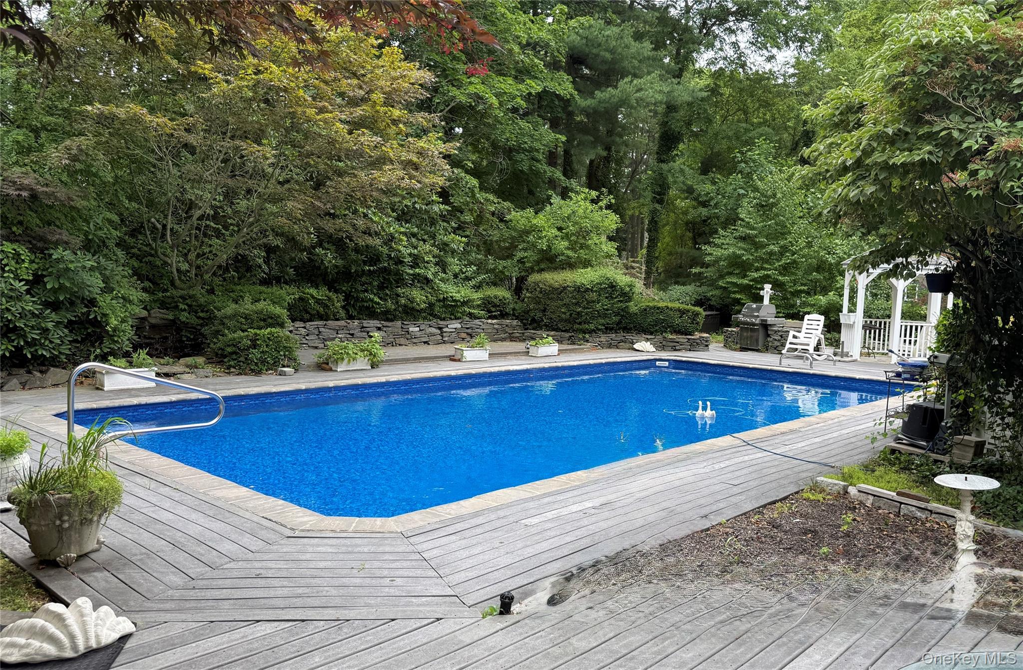 2 3 Pond Road Smithtown, NY 11787 - Photo 28 of 40