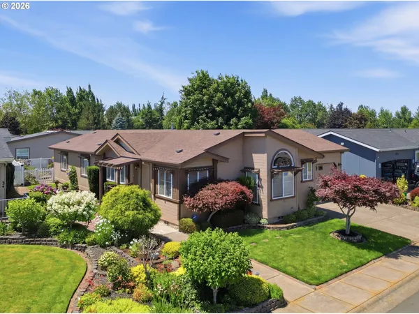 $309,500 | 3220 Crescent Avenue, Unit 33, Eugene, OR 97408
