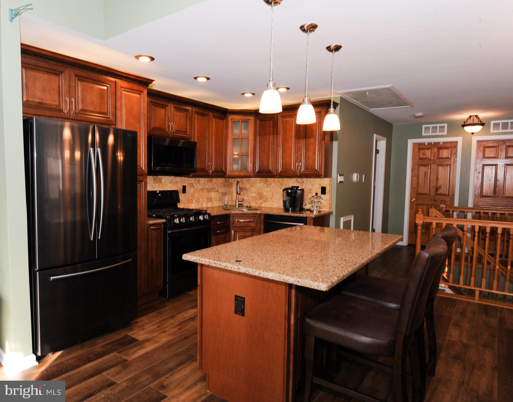 9243 State Rd. Philadelphia, PA 19114 - Photo 2 of 32 Gallery Image 2