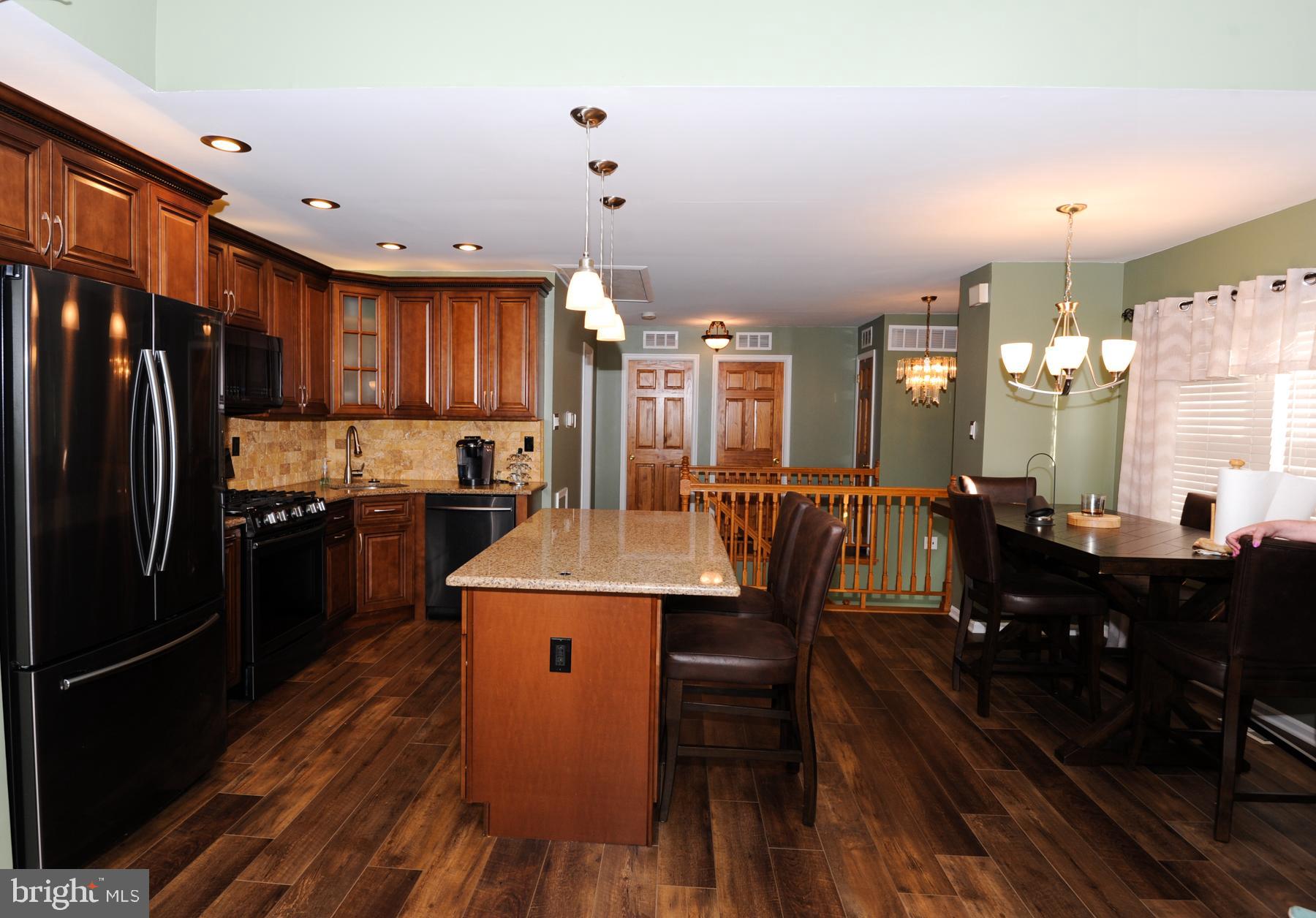 9243 State Rd. Philadelphia, PA 19114 - Photo 3 of 32 Gallery Image 3