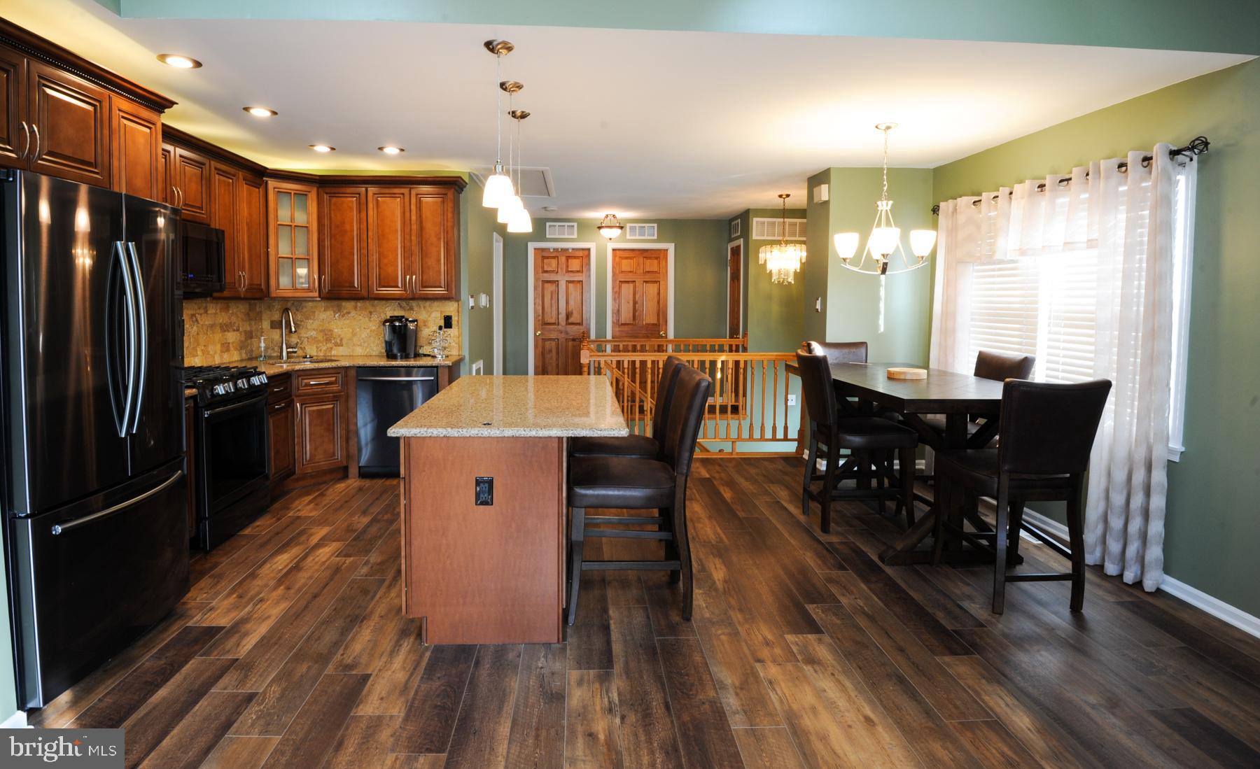 9243 State Rd. Philadelphia, PA 19114 - Photo 4 of 32 Gallery Image 4