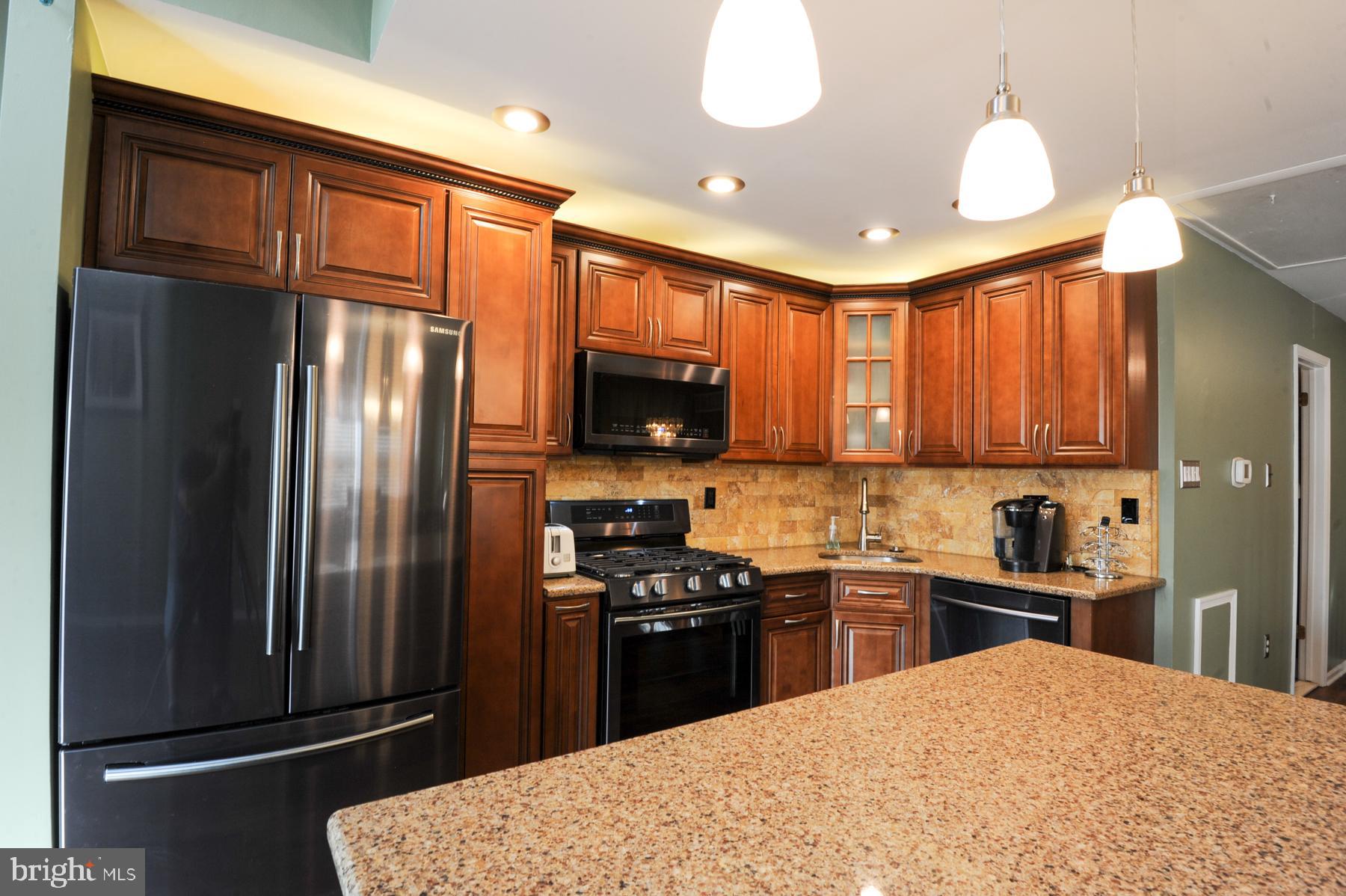 9243 State Rd. Philadelphia, PA 19114 - Photo 6 of 32 Gallery Image 6