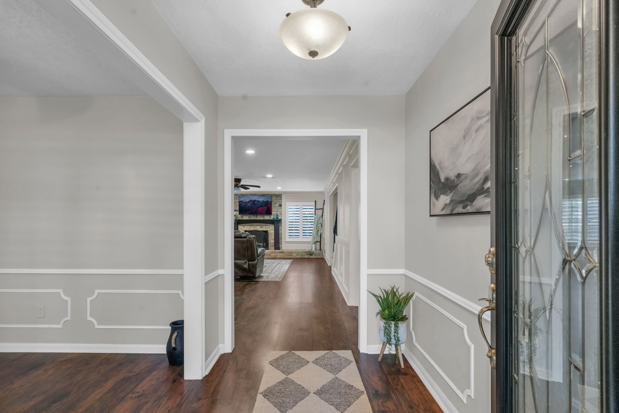 6514 Larkmount Drive Spring, TX 77389 - Photo 3 of 41 Step inside to a bright and inviting entryway.
