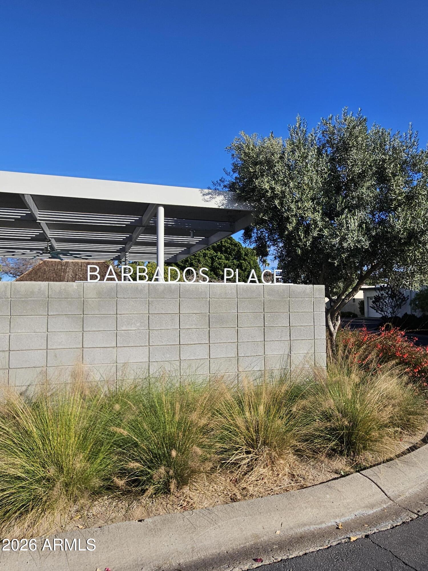 7003 North Barbados Place Phoenix, AZ 85021 - Photo 15 of 15 a view of a backyard