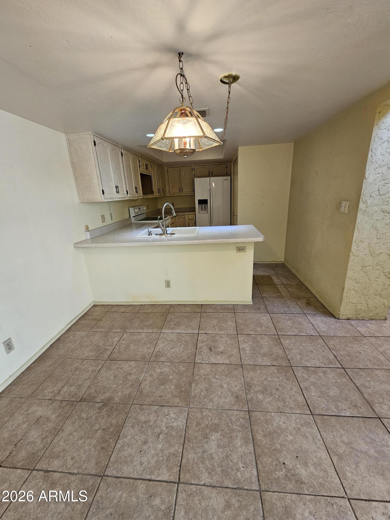 7003 North Barbados Place Phoenix, AZ 85021 - Photo 10 of 15 a view of living room with furniture
