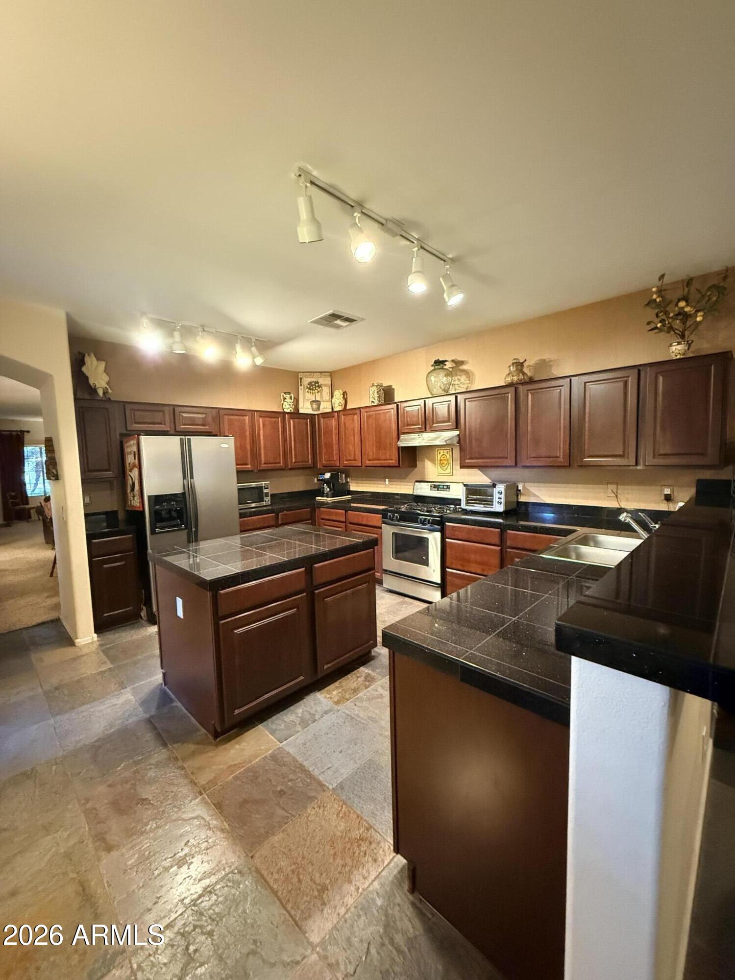 6358 South Legend Court Gilbert, AZ 85298 - Photo 18 of 40 IMG_7877