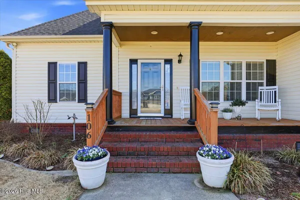 $359,000 | 106 Glasgow Lane, La Grange, NC 28551