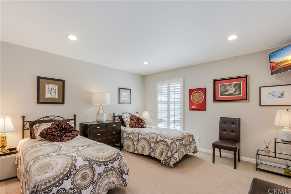 3020 Capri Lane Costa Mesa, CA 92626 - Photo 15 of 35