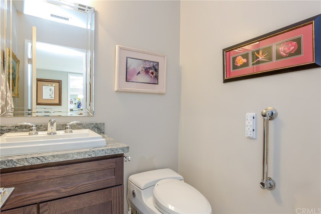 3020 Capri Lane Costa Mesa, CA 92626 - Photo 17 of 35