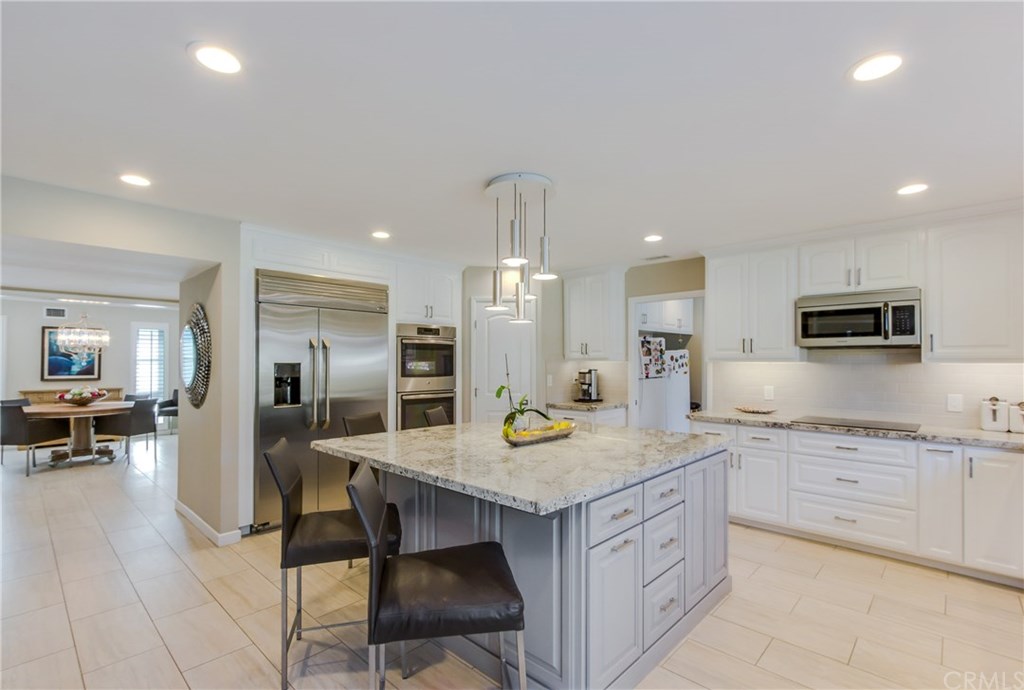 3020 Capri Lane Costa Mesa, CA 92626 - Photo 4 of 35