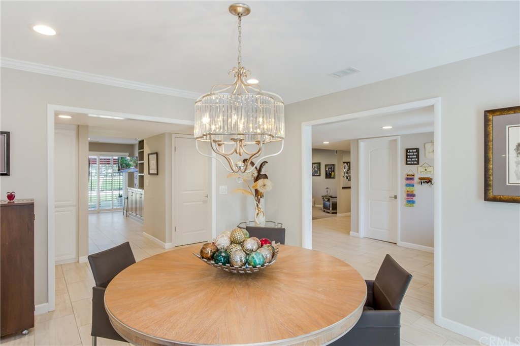 3020 Capri Lane Costa Mesa, CA 92626 - Photo 8 of 35