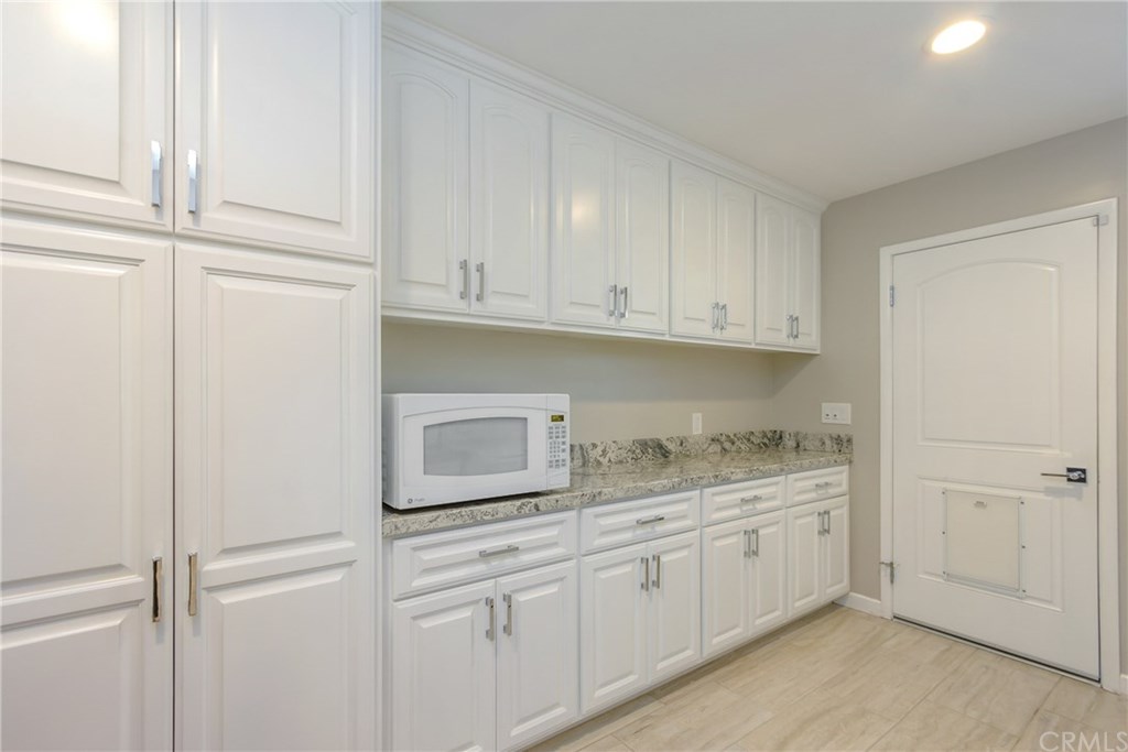 3020 Capri Lane Costa Mesa, CA 92626 - Photo 9 of 35