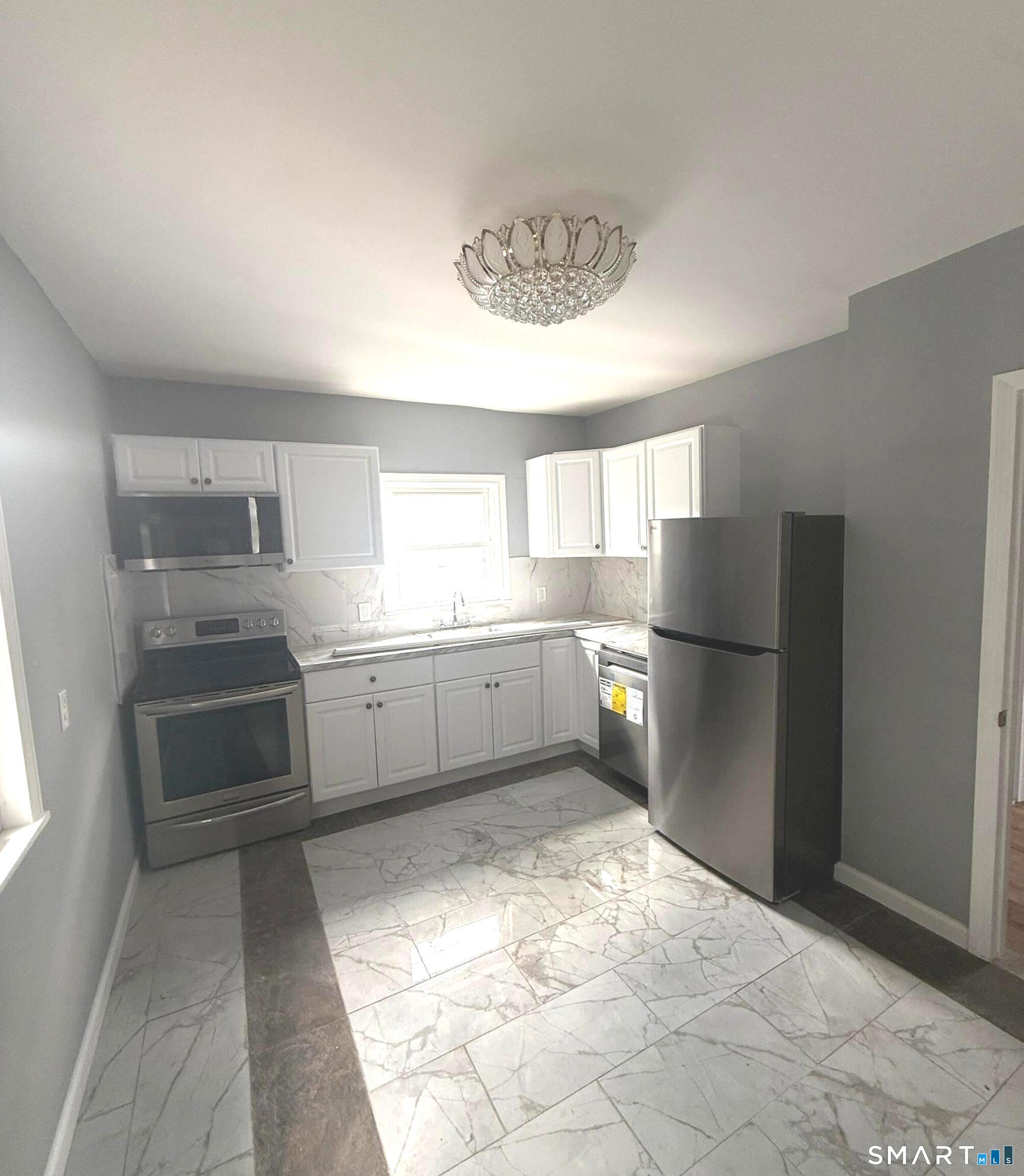 74 Grove Street Middletown, CT 06457 - Photo 15 of 28 Gallery Image 15