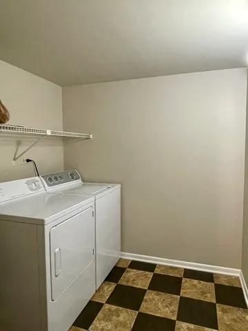 $2,150 | 511 Aurora Avenue, Unit 608, Naperville, IL 60540