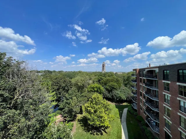 $2,150 | 511 Aurora Avenue, Unit 608, Naperville, IL 60540