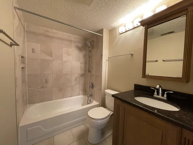 $2,150 | 511 Aurora Avenue, Unit 608, Naperville, IL 60540