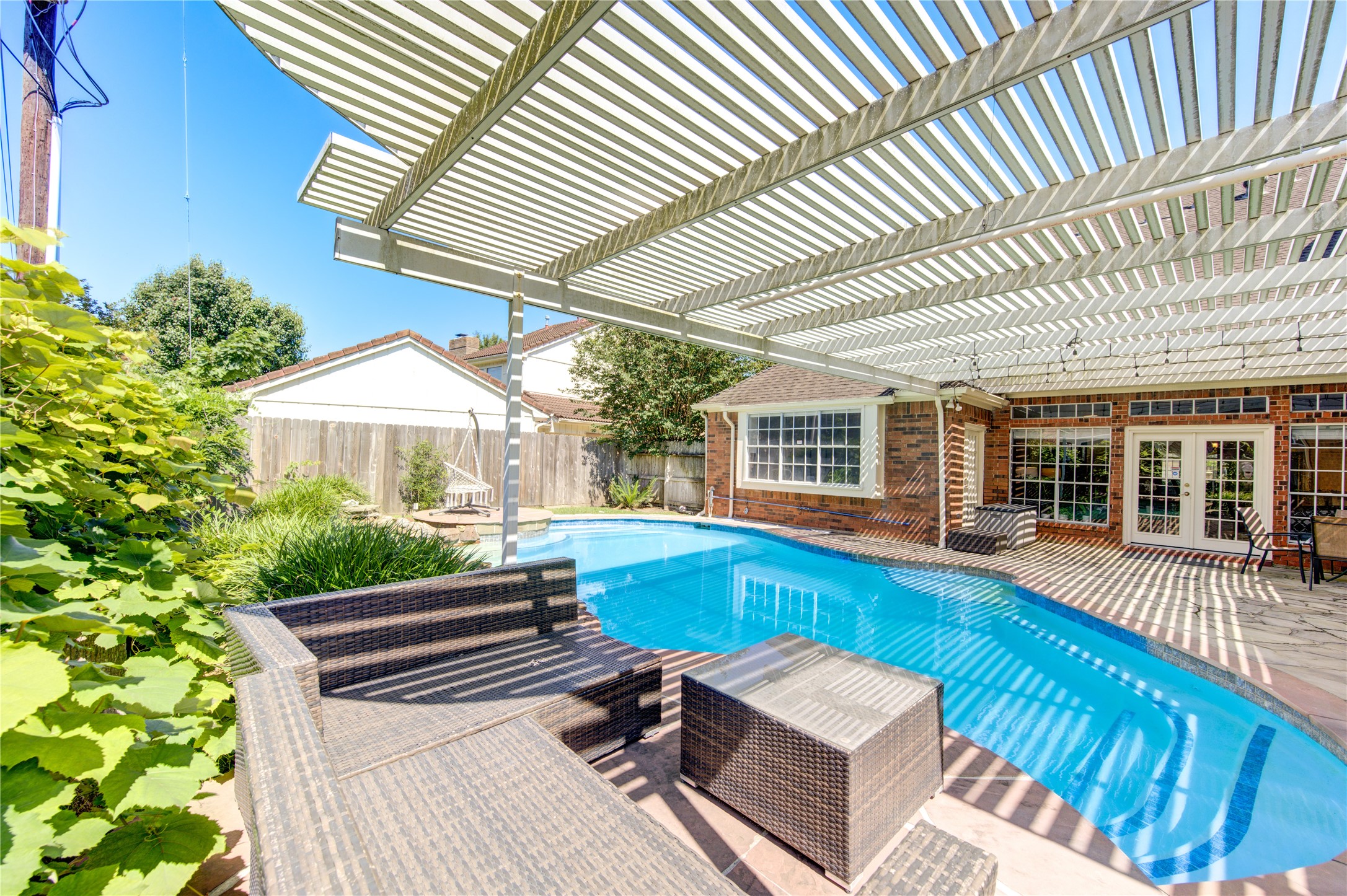3622 Springhill Lane Sugar Land, TX 77479 - Photo 46 of 50 a house view with a seating space