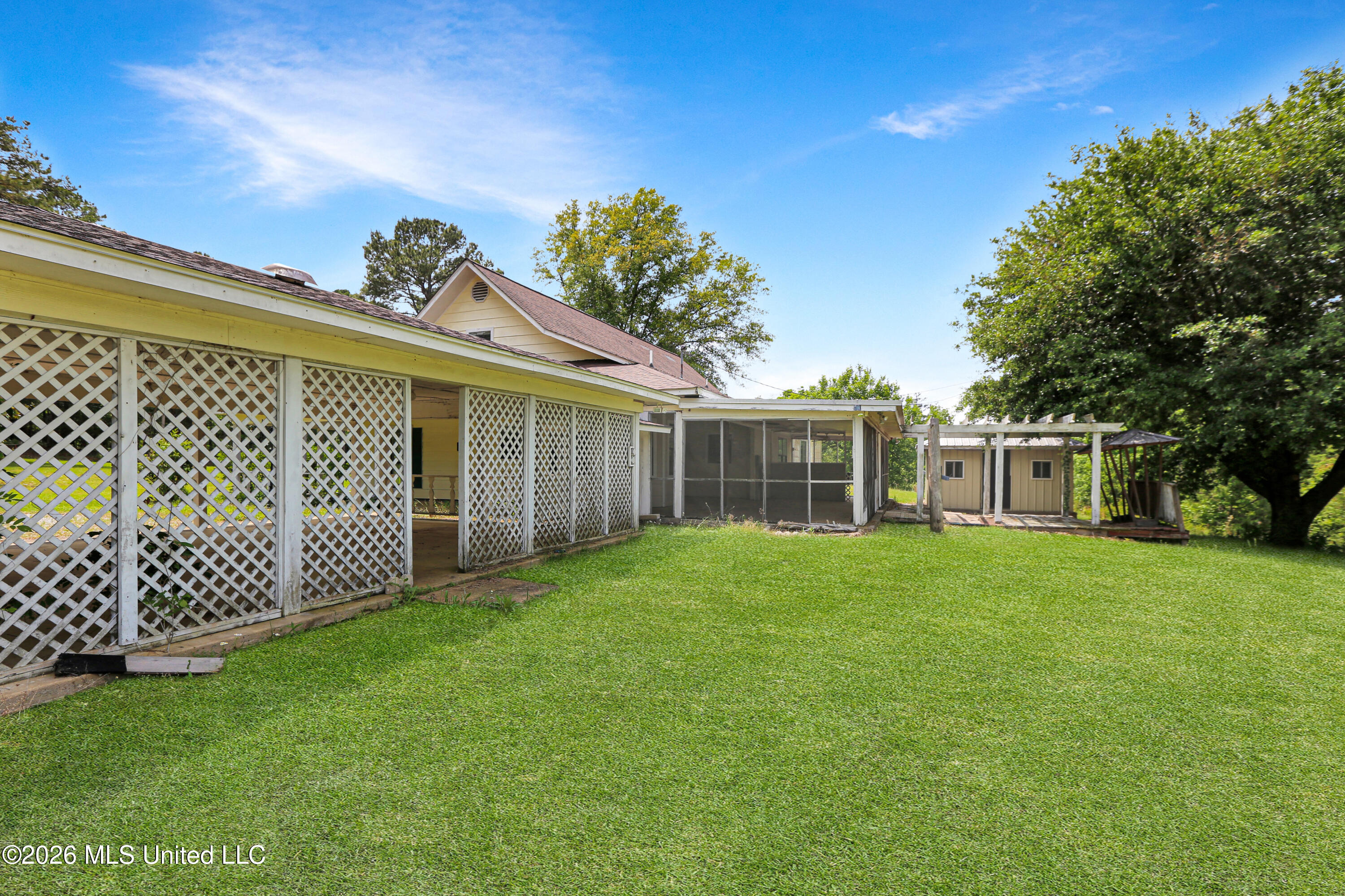 816 Ratliff Ferry Road Canton, MS 39046 - Photo 14 of 16 816 Ratliff Ferry Rd - 13