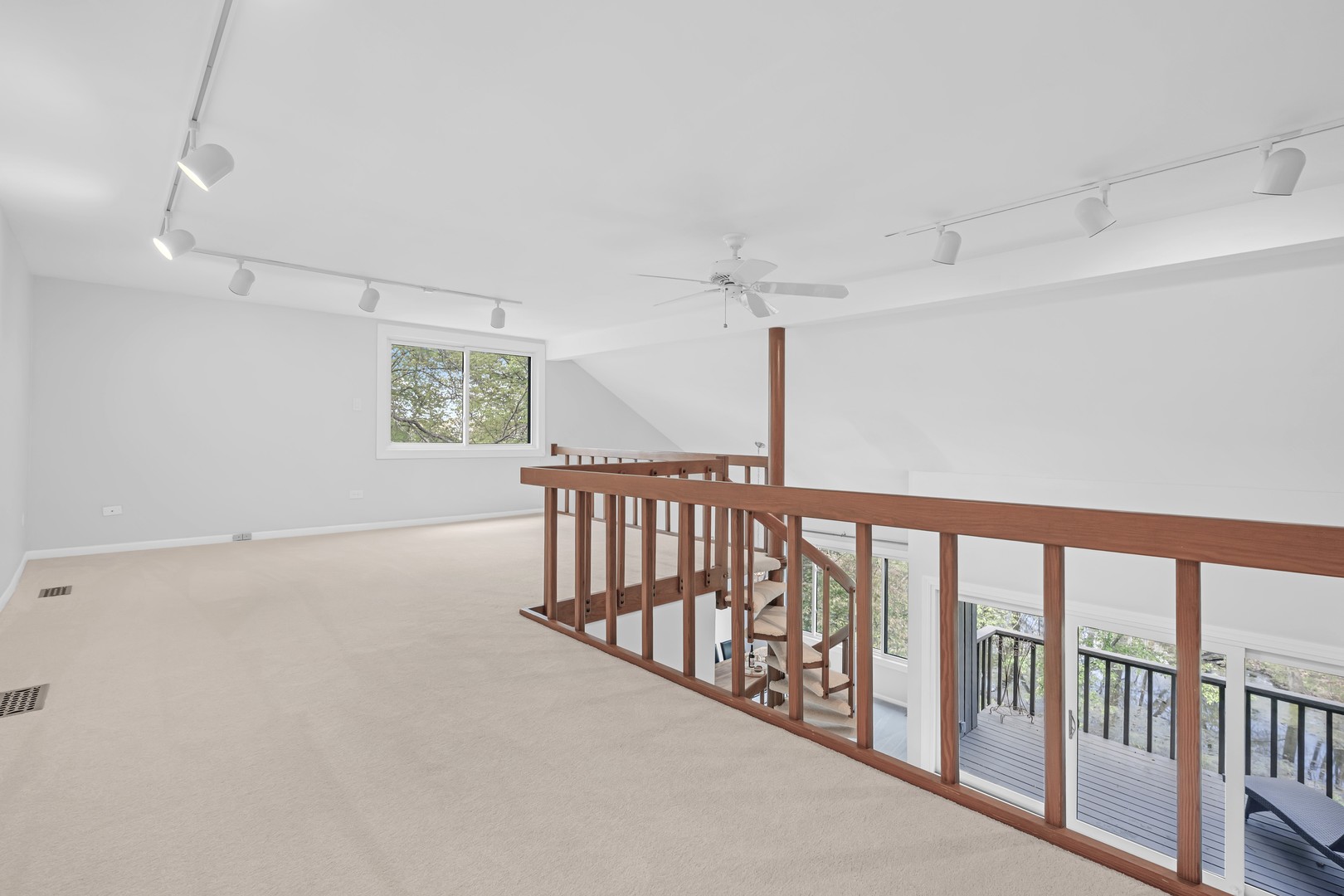 744 Old Barn Road, Unit A Lake Barrington, IL 60010 - Photo 12 of 39 Gallery Image 12