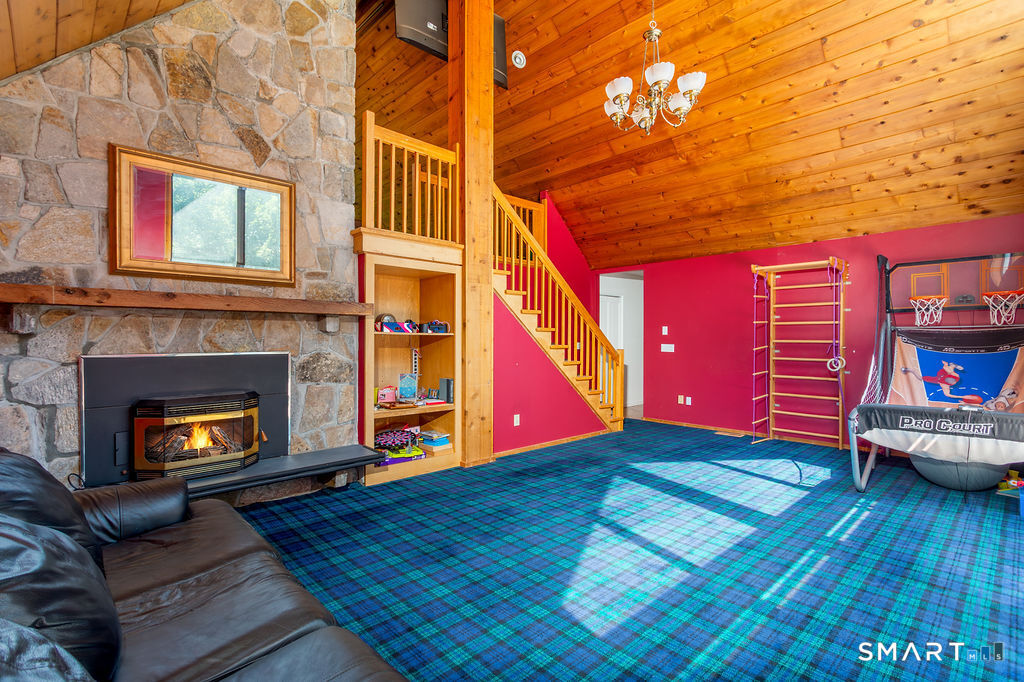 21 Holiday Point Road Sherman, CT 06784 - Photo 14 of 40